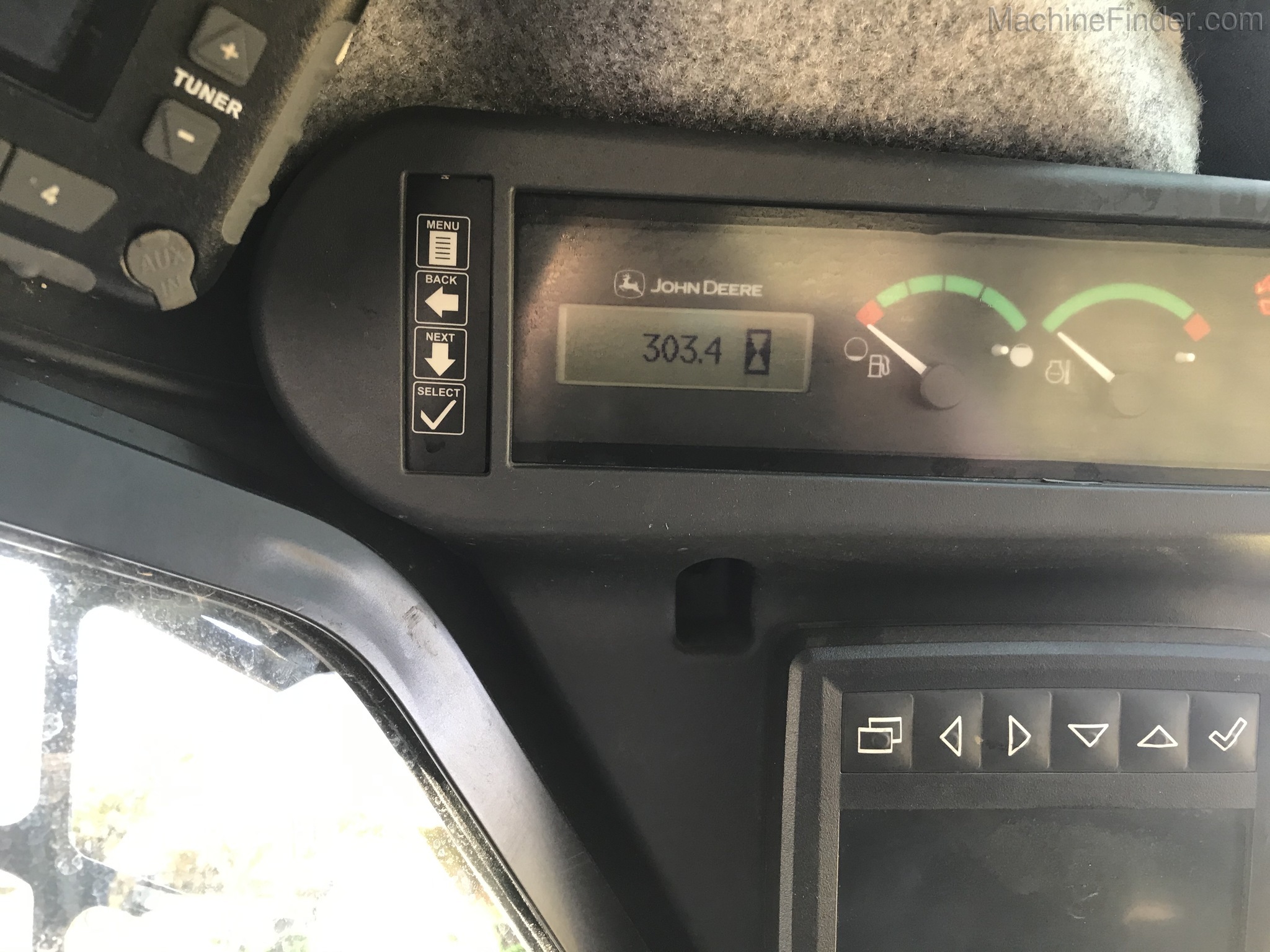 2018 John Deere 333G Image 9