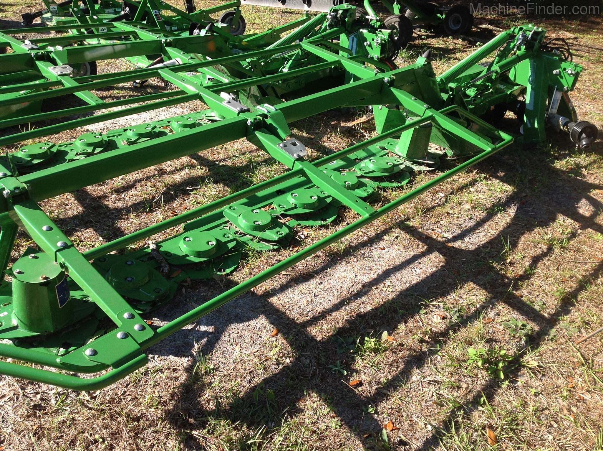 2018 John Deere R310 Image 3