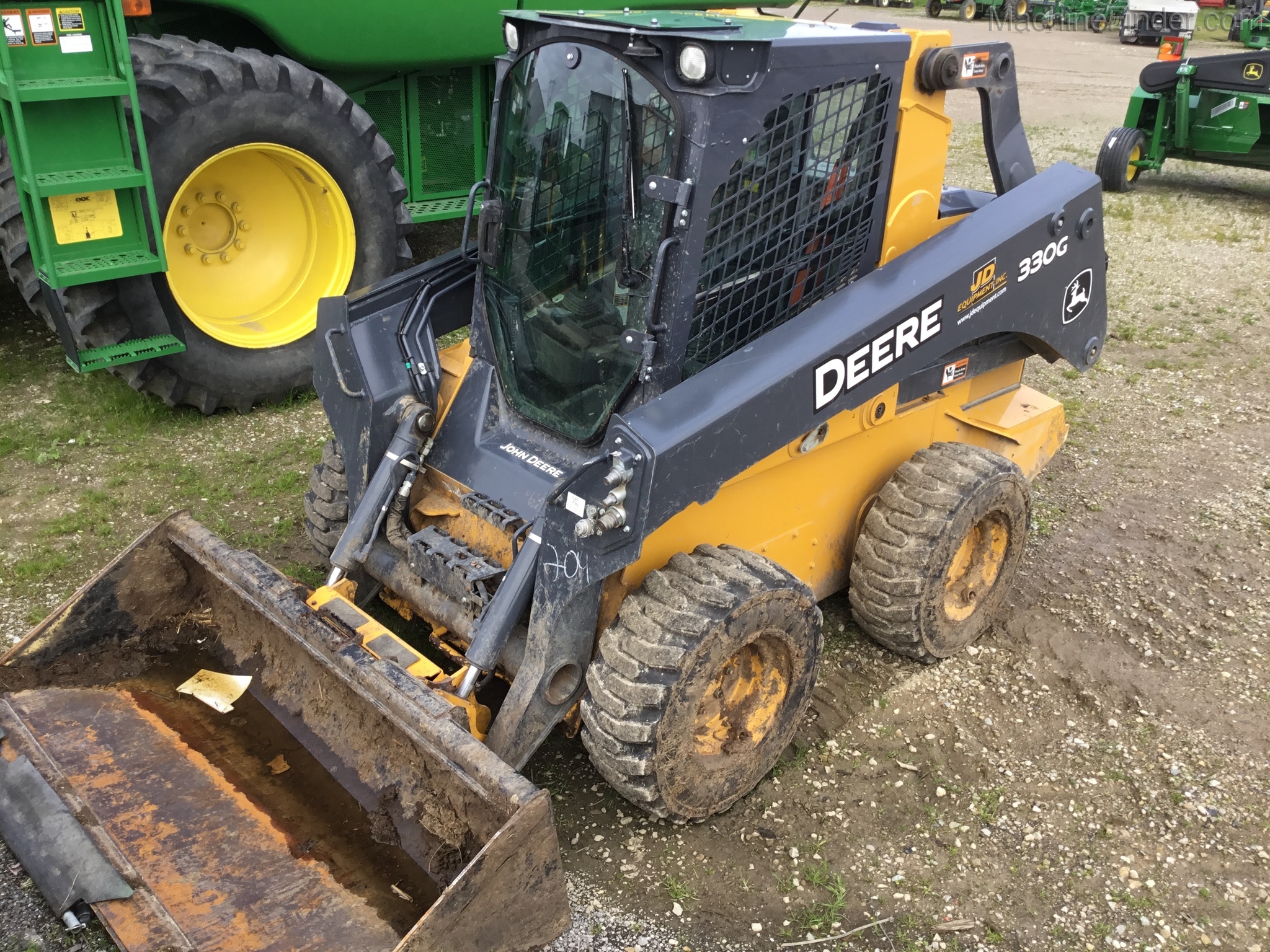 2017 John Deere 330G Image 1