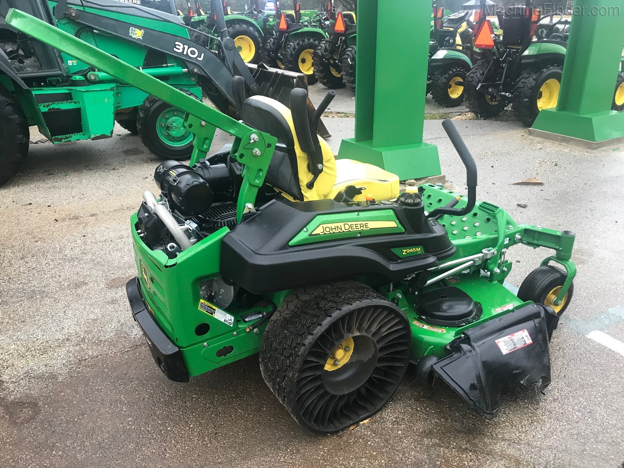 2020 John Deere Z945M Image 4