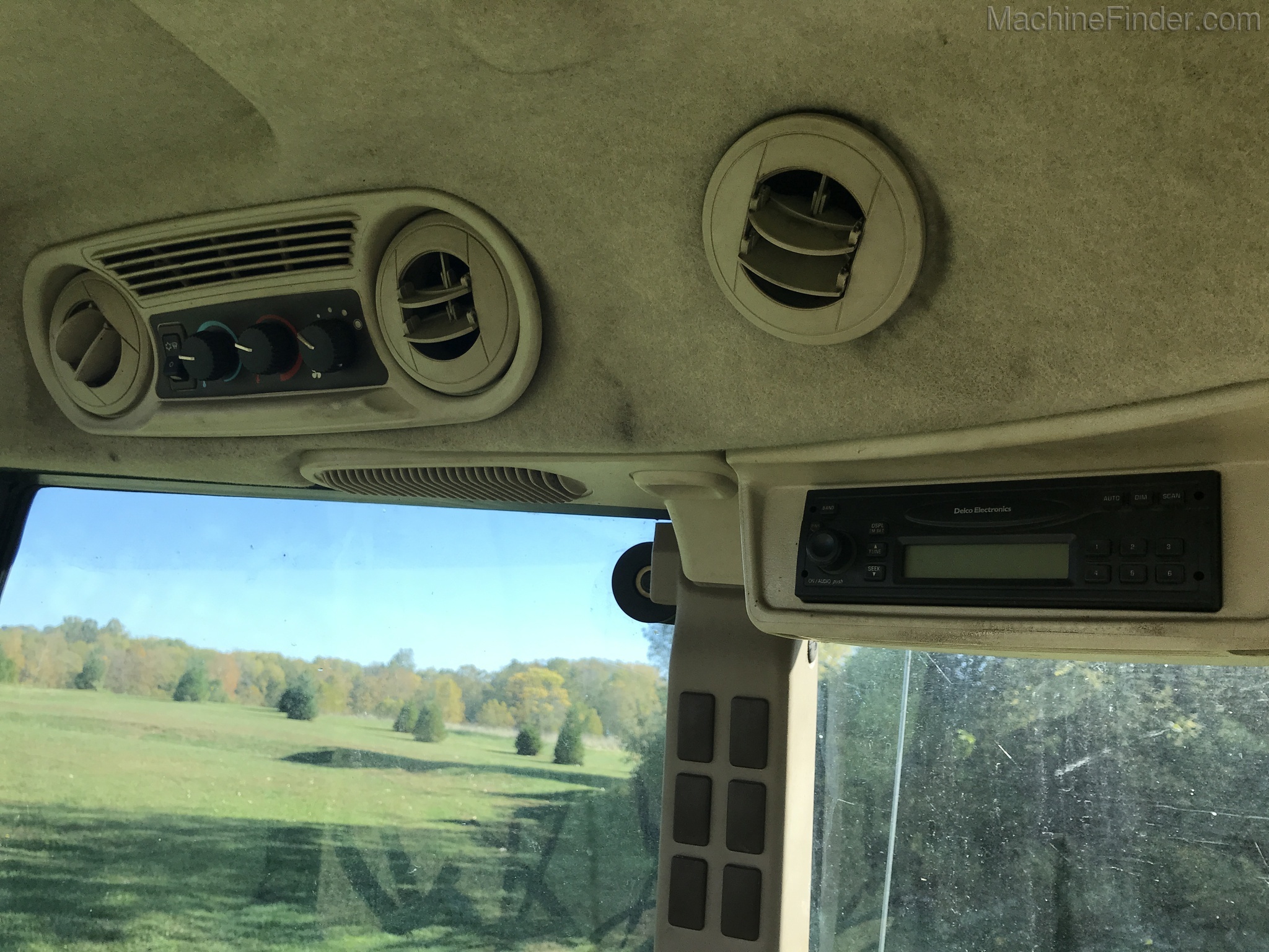 2006 John Deere 5425 Image 12