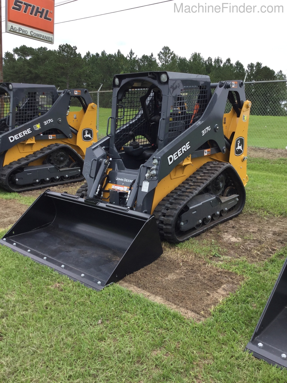 2020 John Deere 317G Image 1