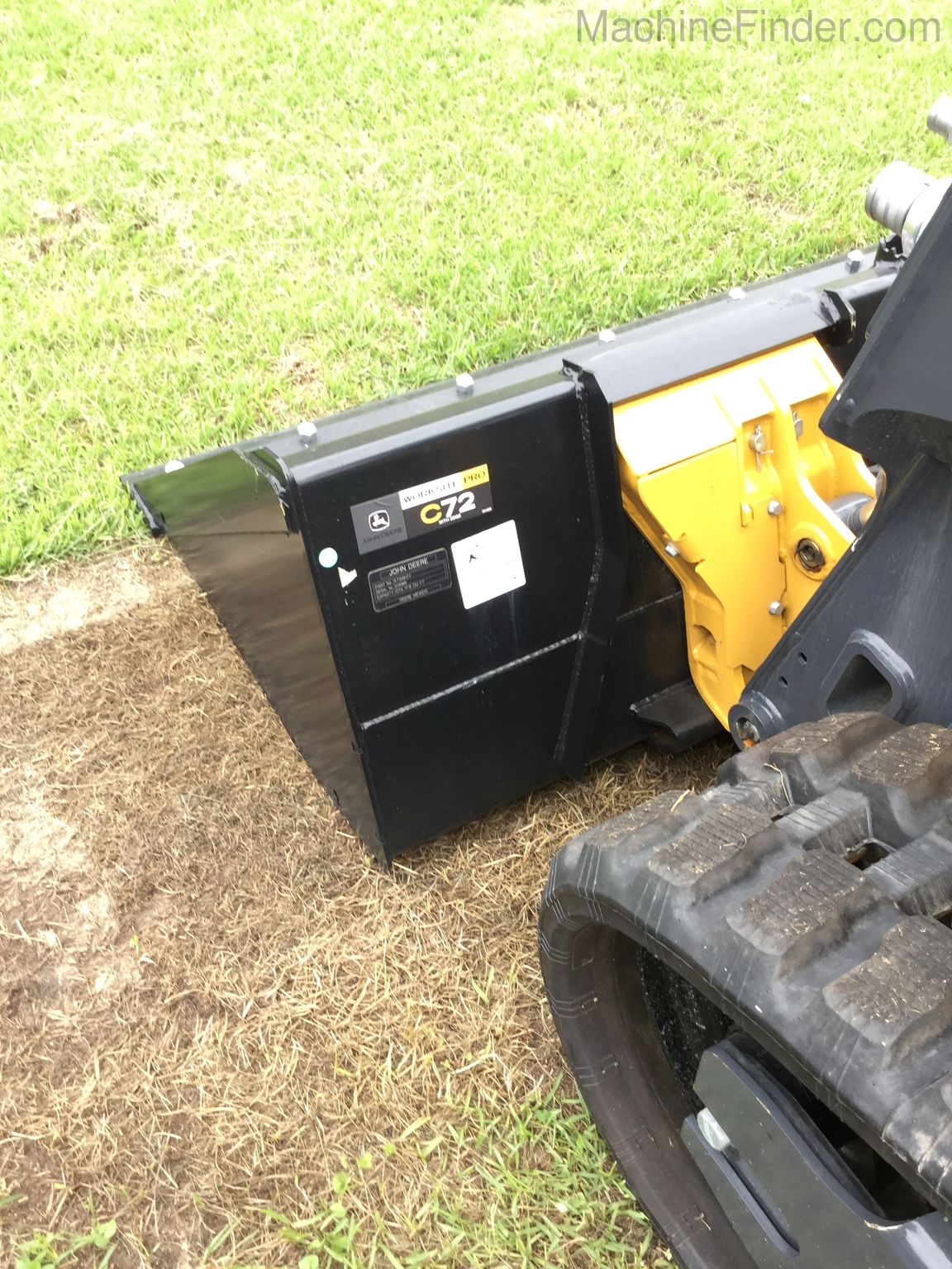 2020 John Deere 317G Image 8