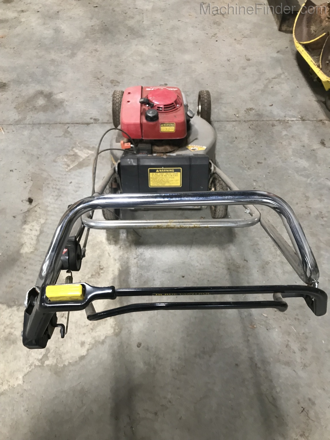 2000 Honda HRA215 Image 2