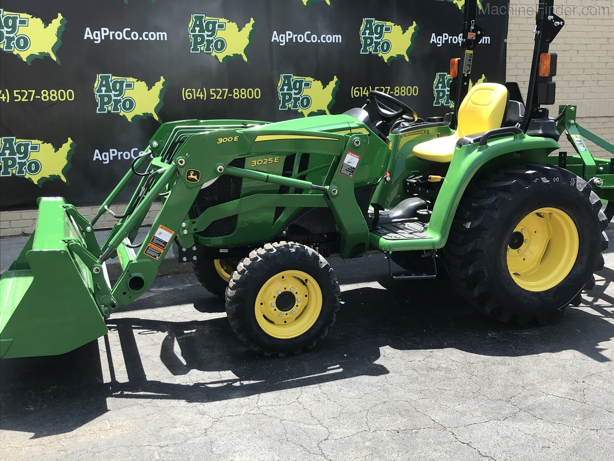 2020 John Deere 3025e Image 3