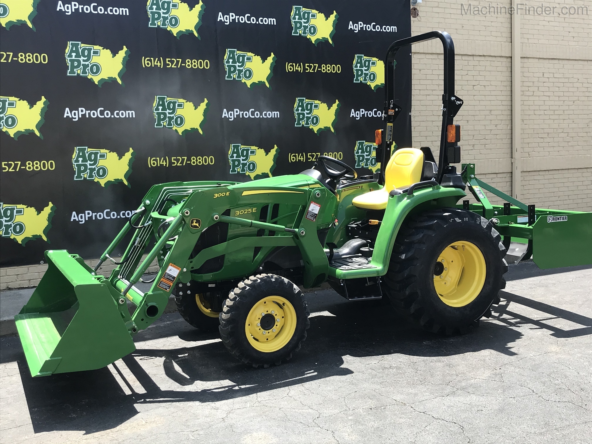 2020 John Deere 3025e Image 4
