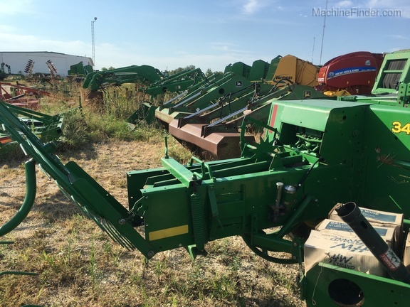 2004 John Deere 348 Image 4