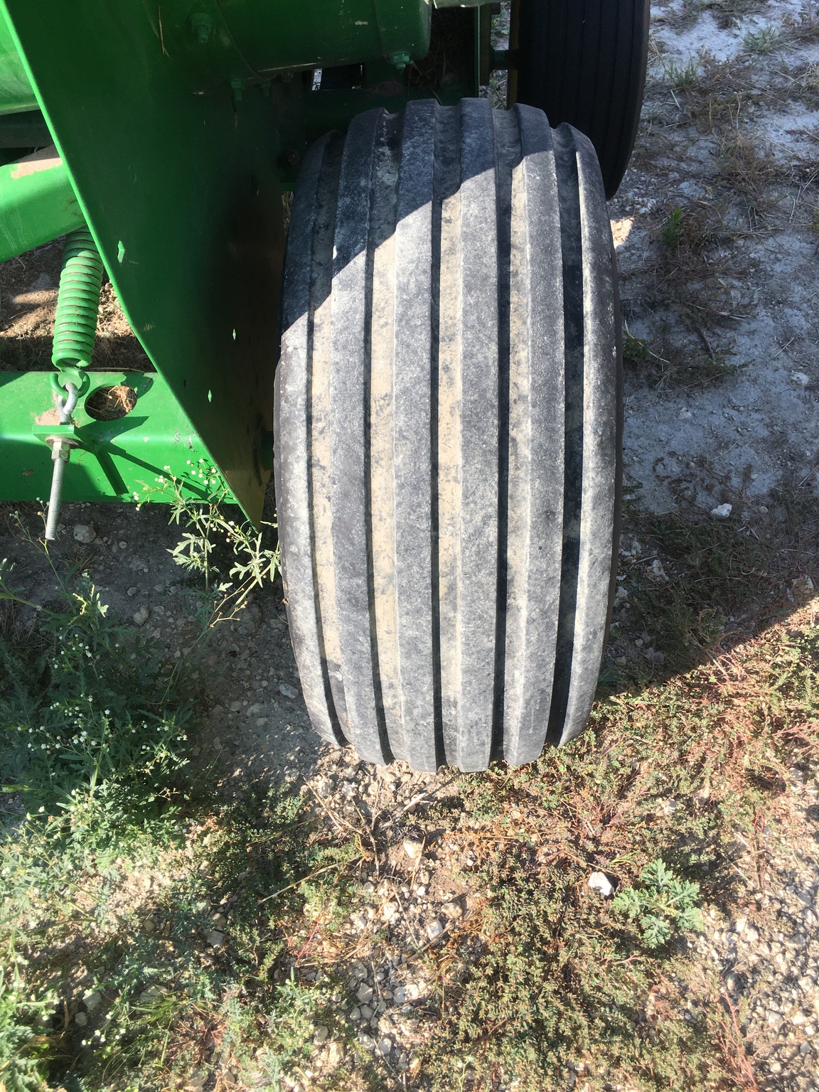 2004 John Deere 348 Image 6