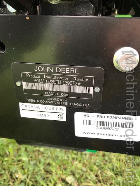 2020 John Deere 1023E Image 9