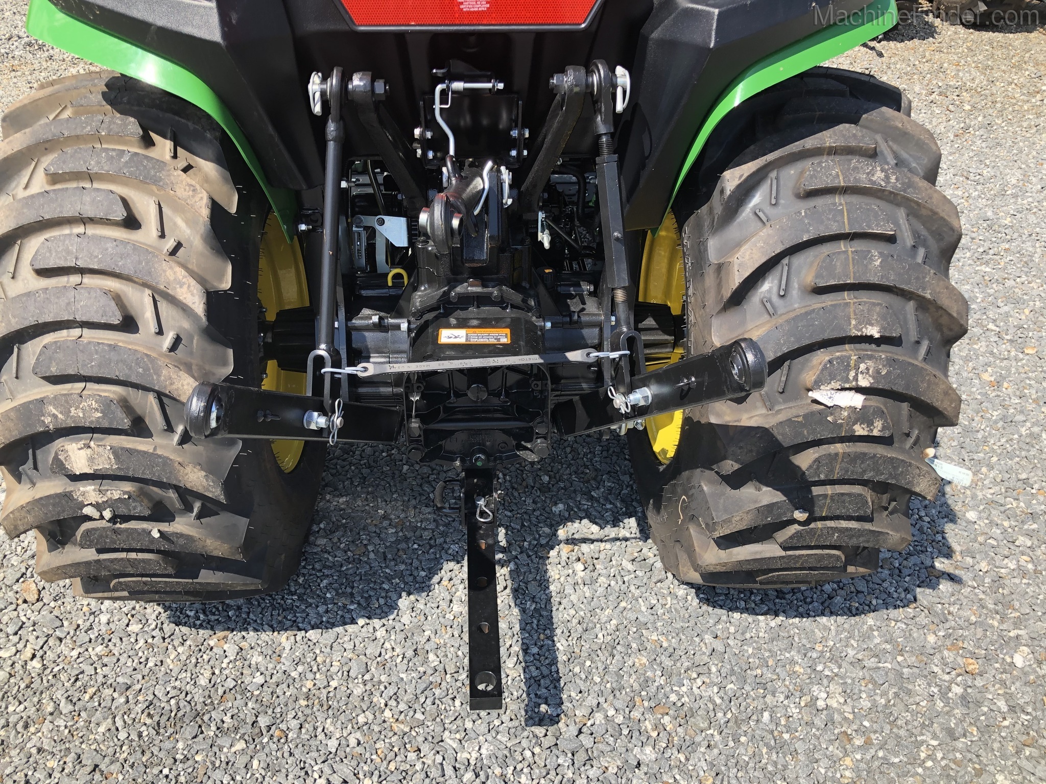 2020 John Deere 3032E Image 5