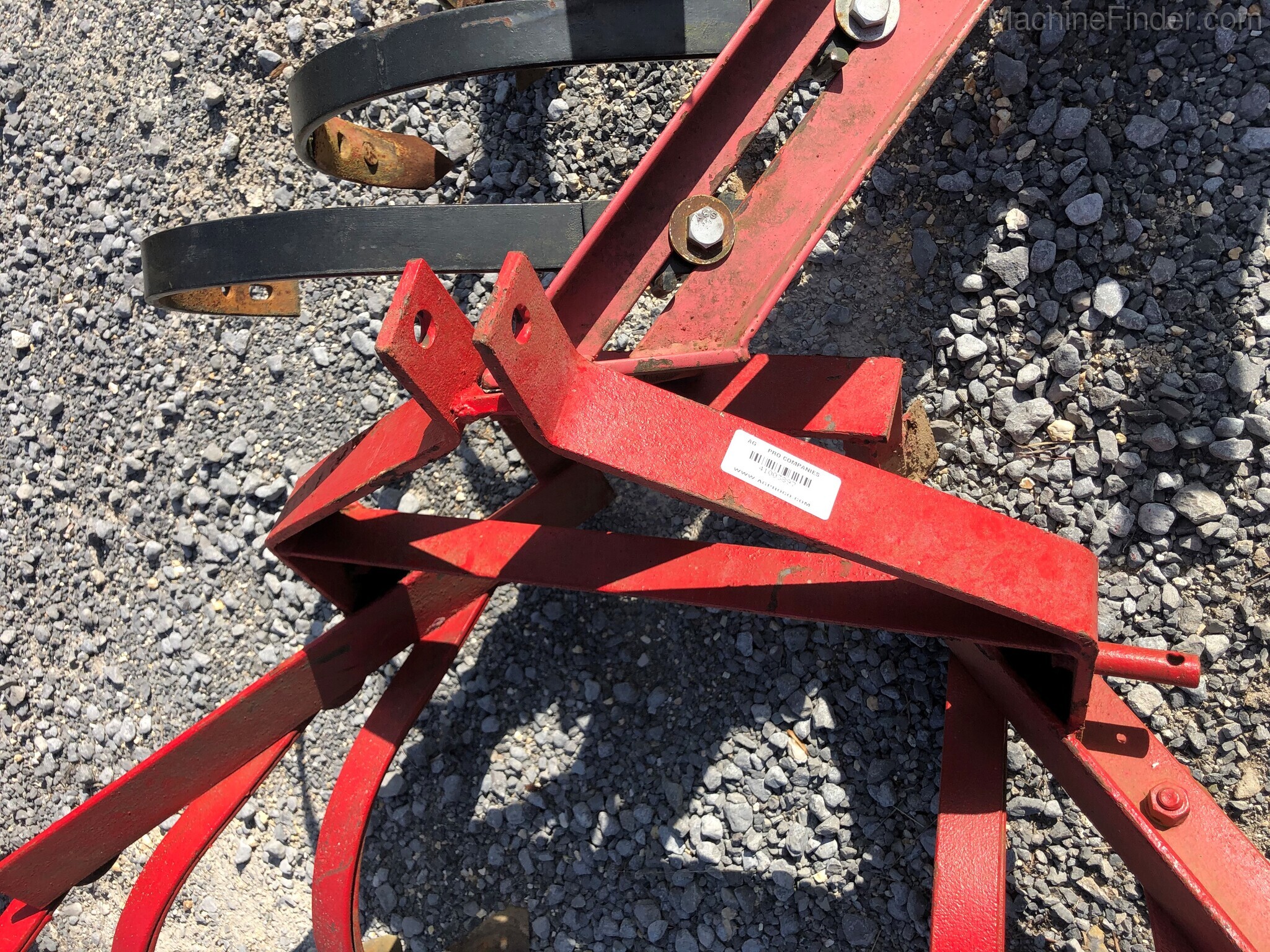 UNKNOWN RED 6' CULTIVATOR Image 4