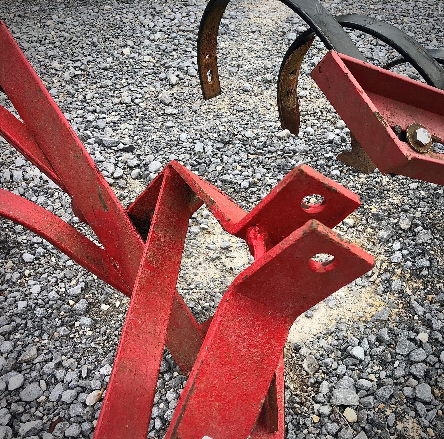 UNKNOWN RED 6' CULTIVATOR Image 5