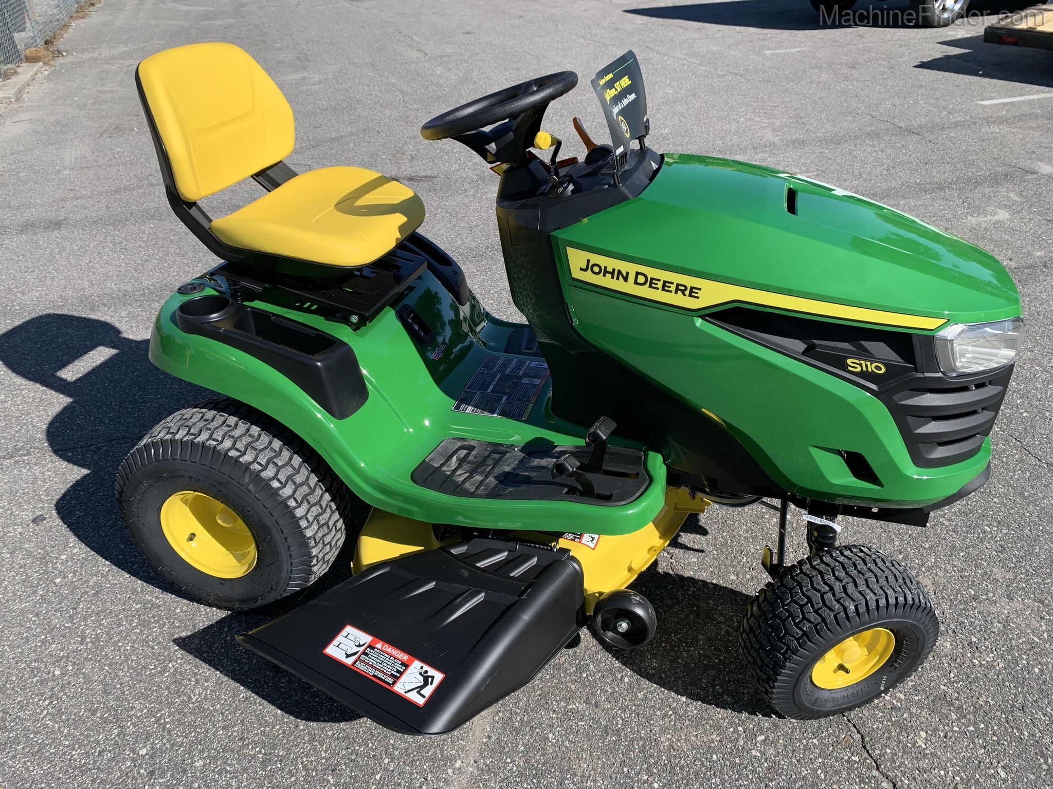 2020 John Deere S110 Image 4