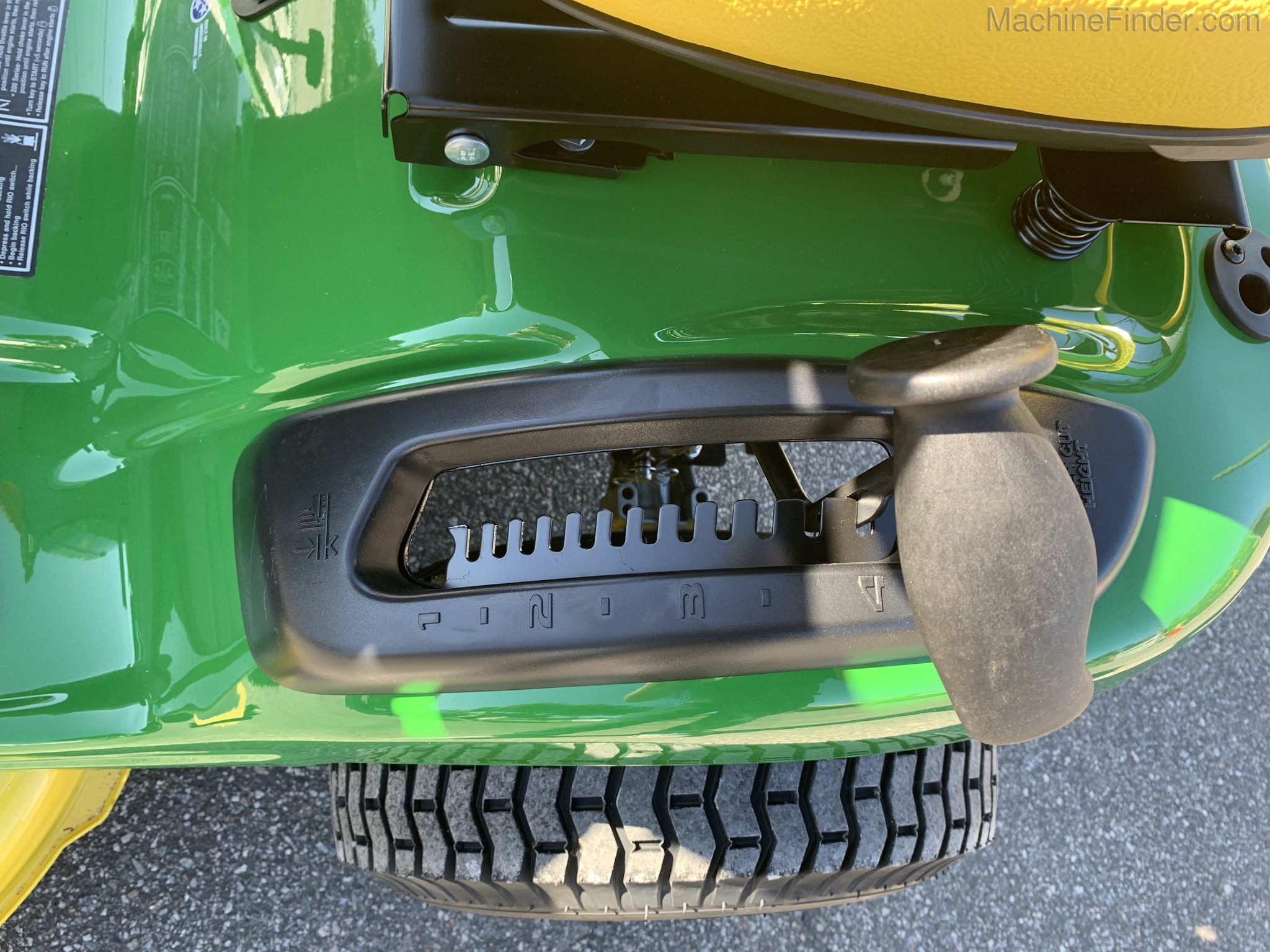 2020 John Deere S110 Image 7