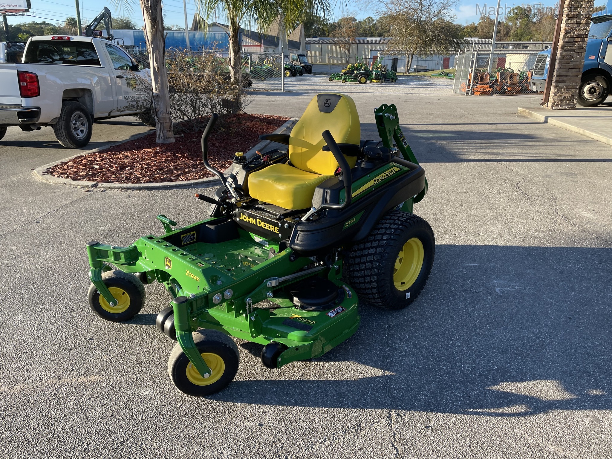 2020 John Deere Z915E Image 1