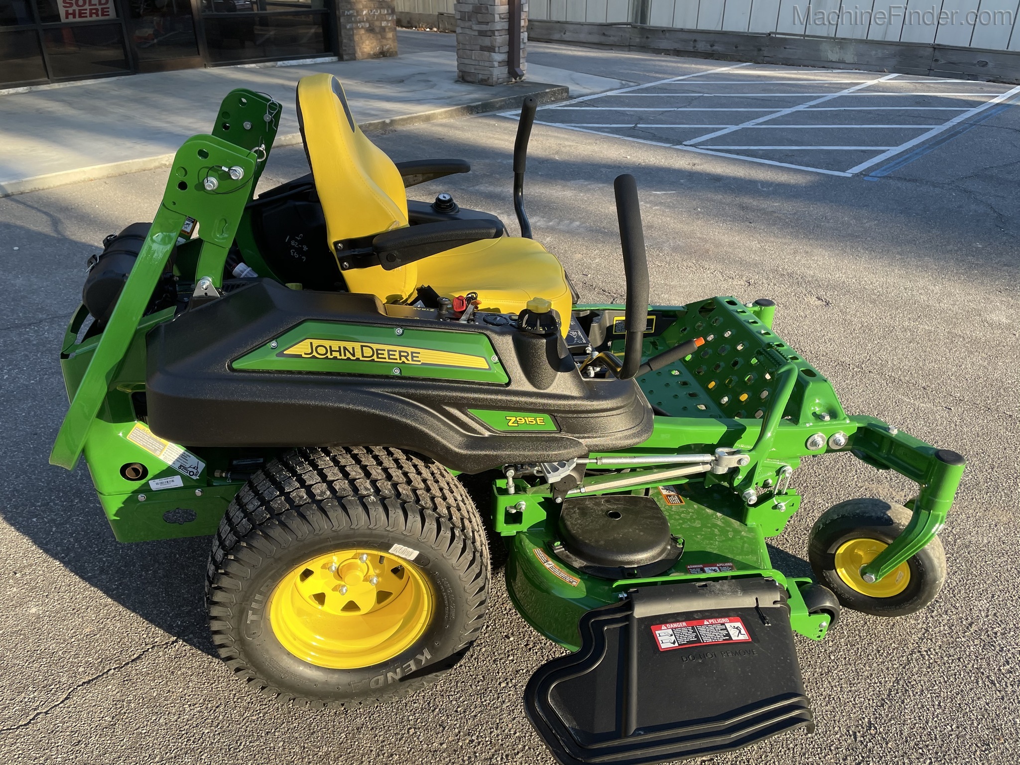 2020 John Deere Z915E Image 3