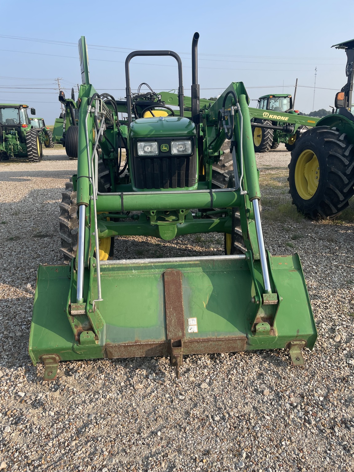 2011 John Deere 5055E Image 2