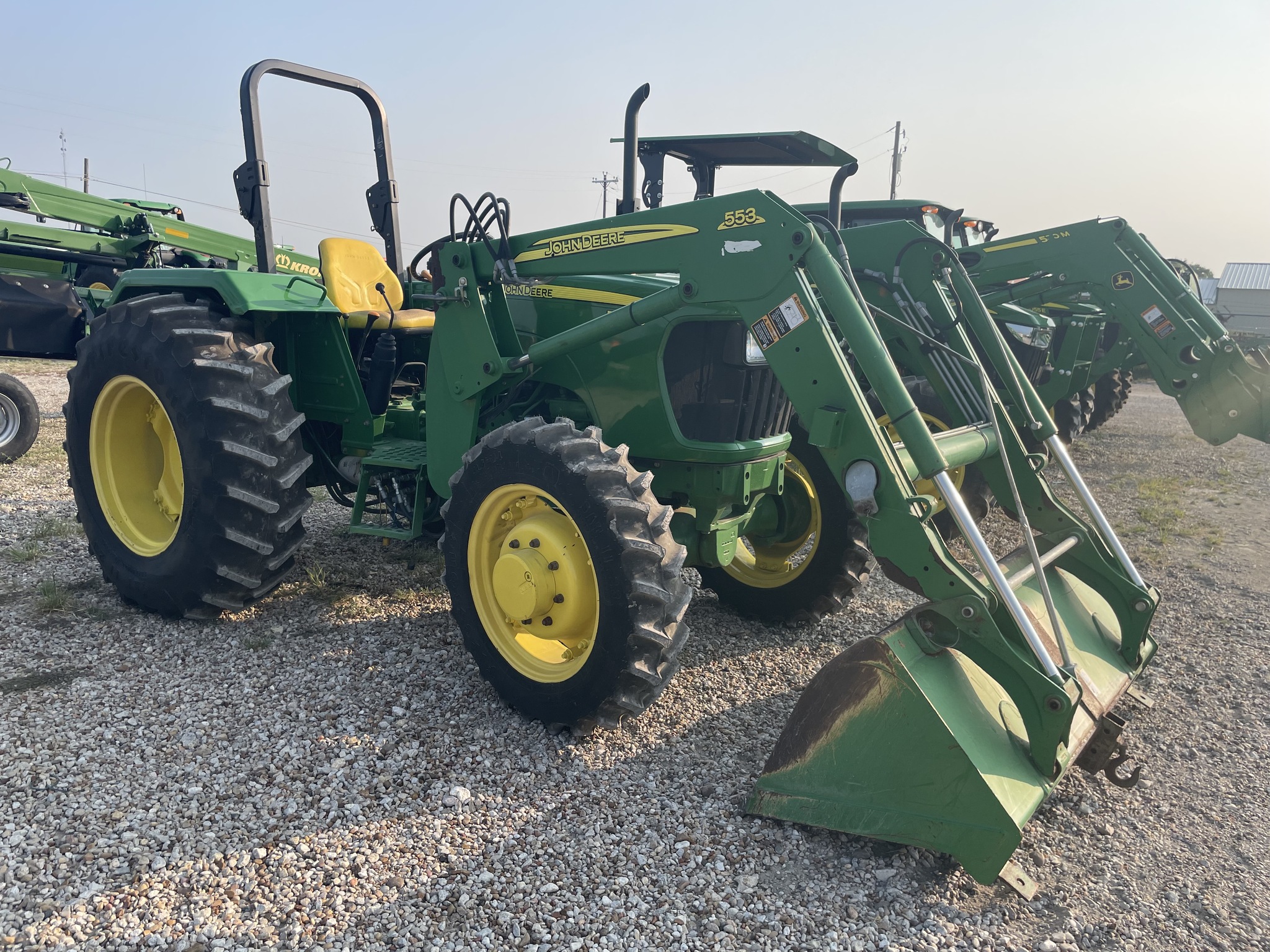 2011 John Deere 5055E Image 1