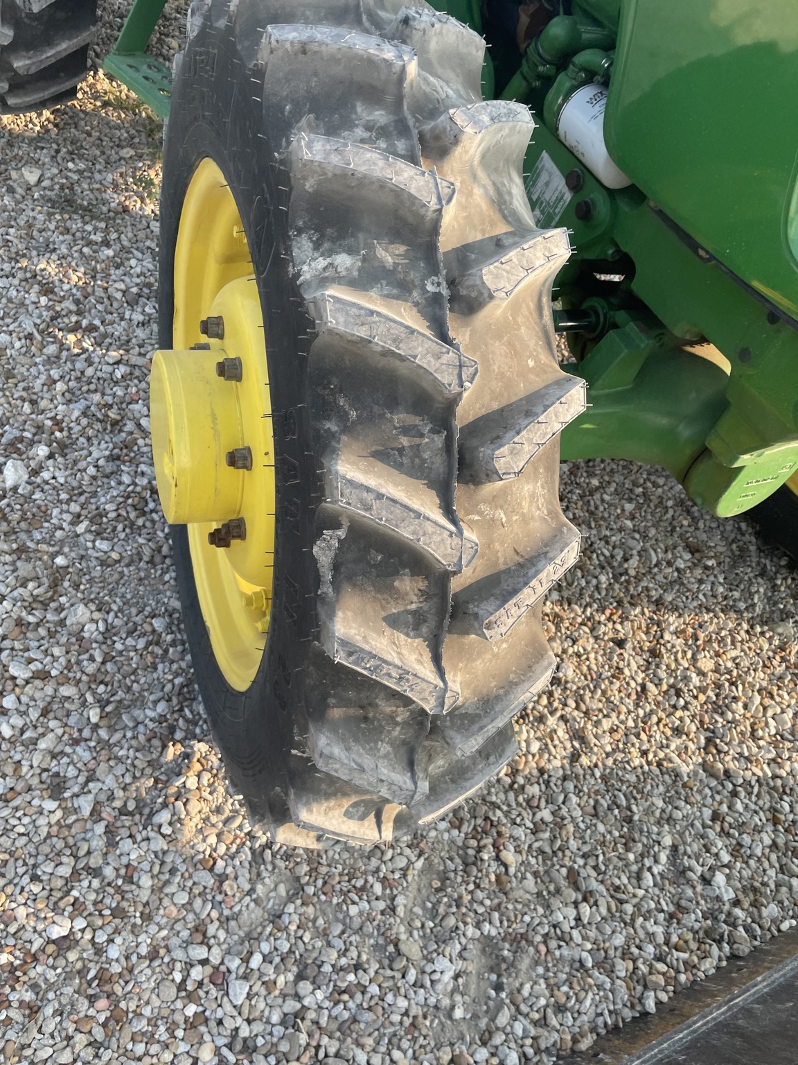 2011 John Deere 5055E Image 4