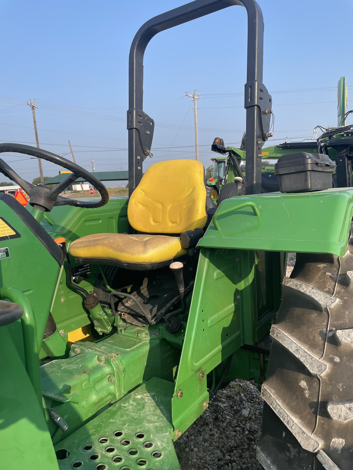 2011 John Deere 5055E Image 7
