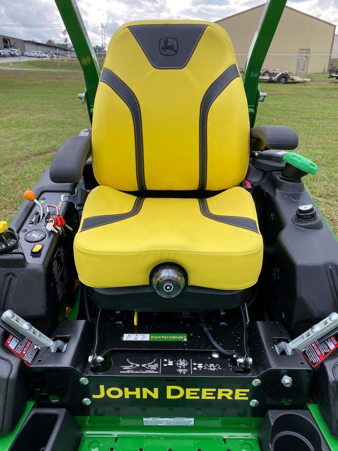 2025 John Deere Z994R Image 5