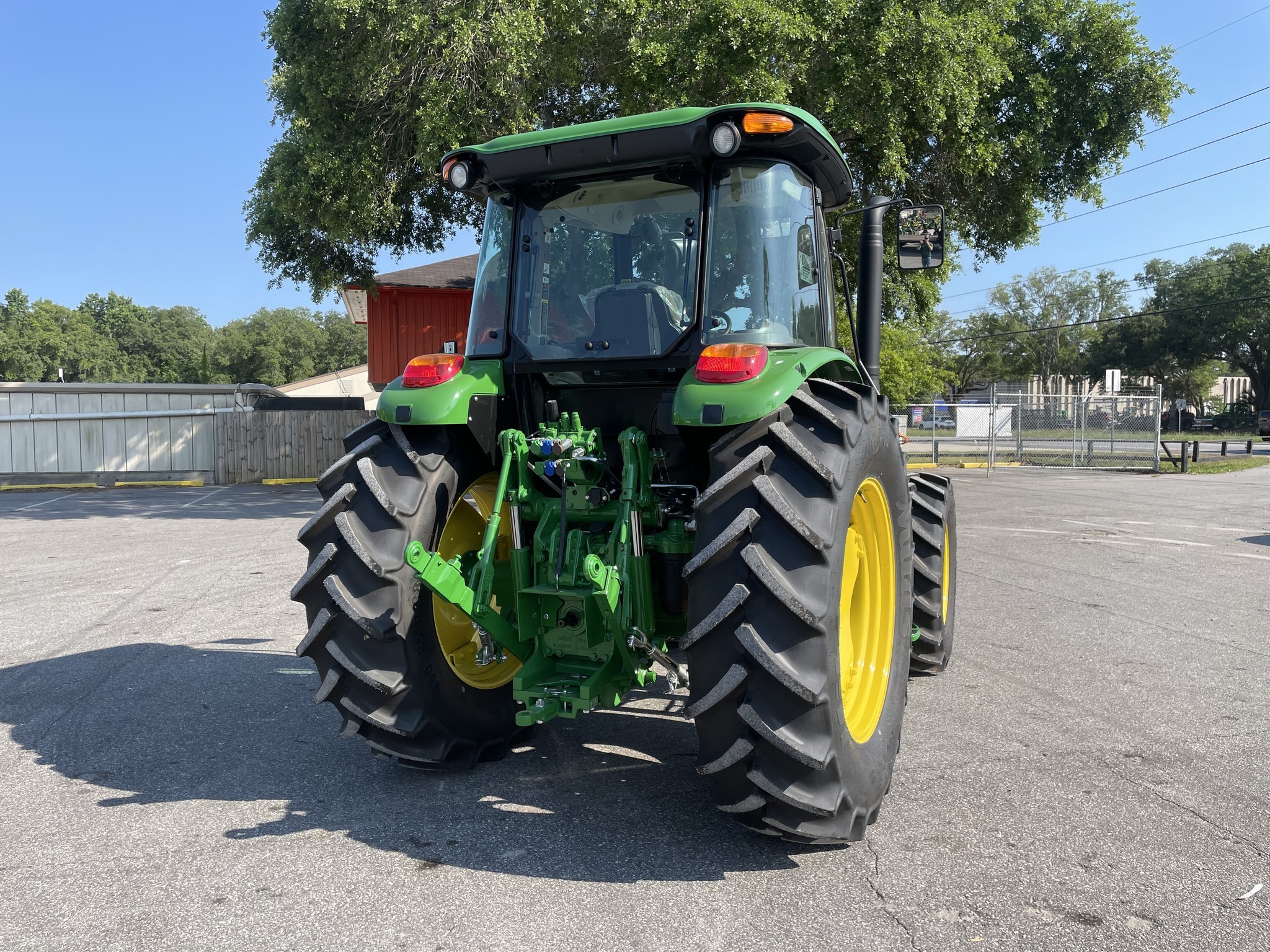 2023 John Deere 6120E Image 5