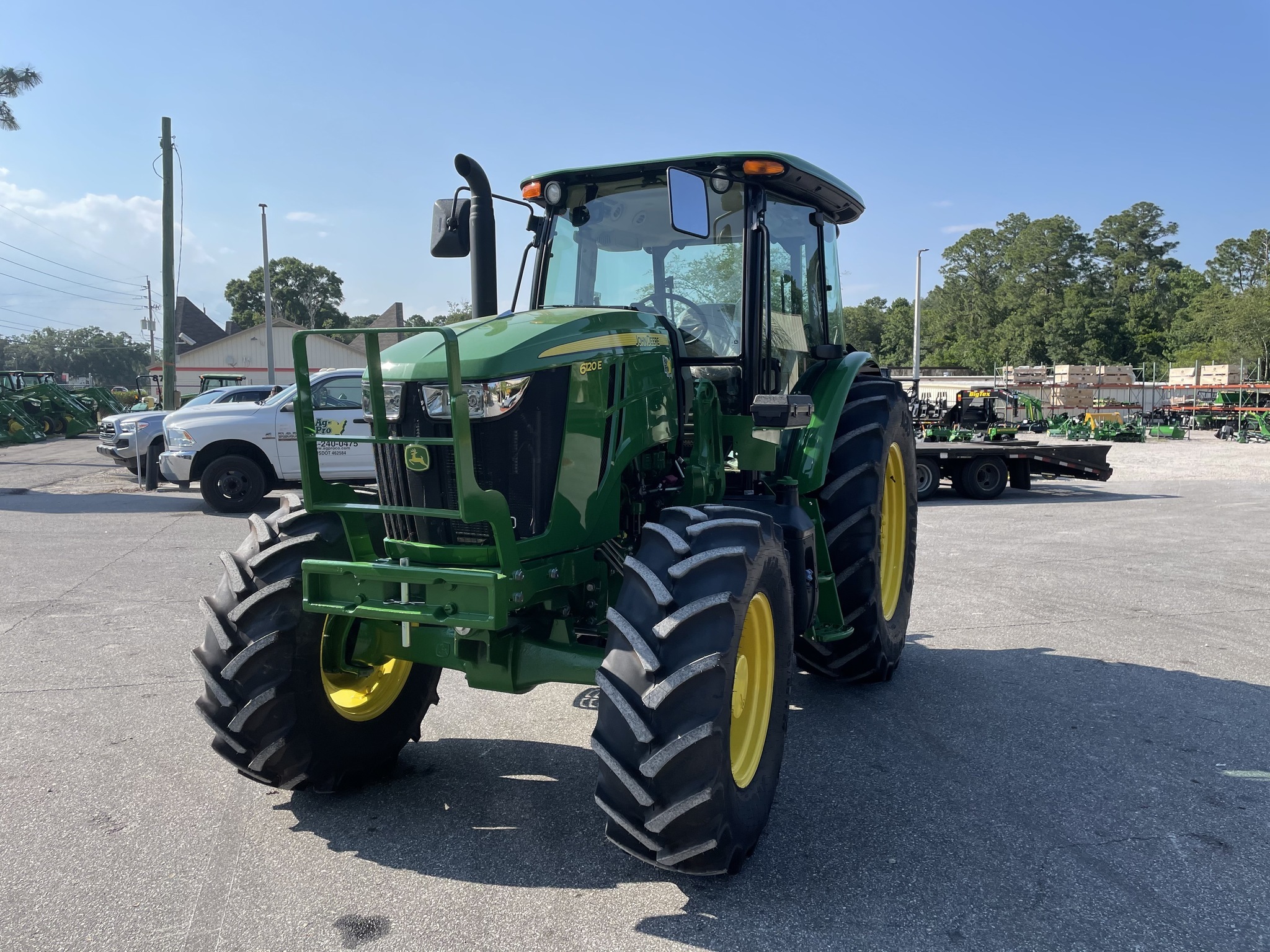 2023 John Deere 6120E Image 2