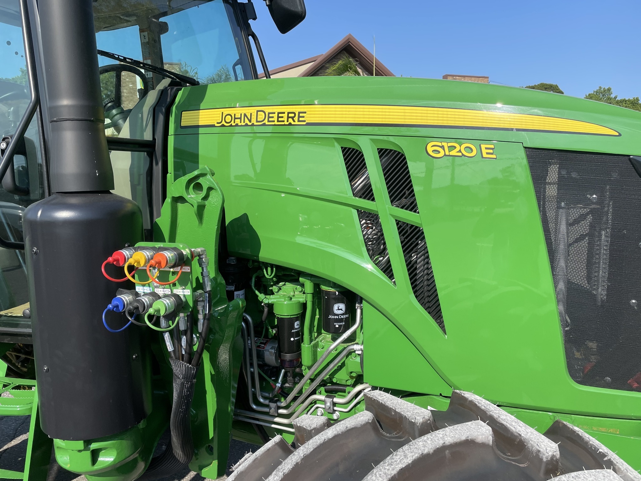 2023 John Deere 6120E Image 4