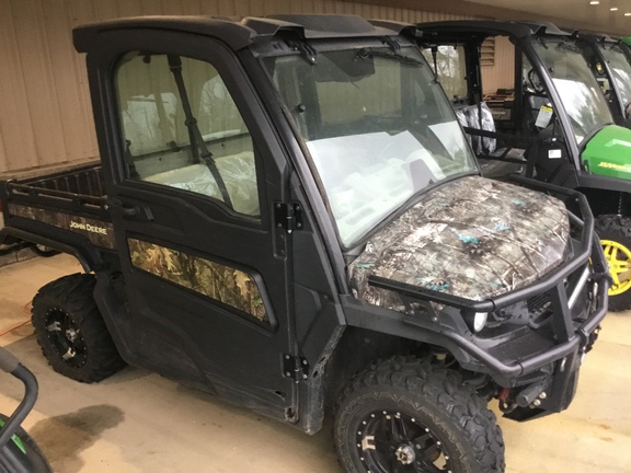 2021 John Deere 835R Photo 2