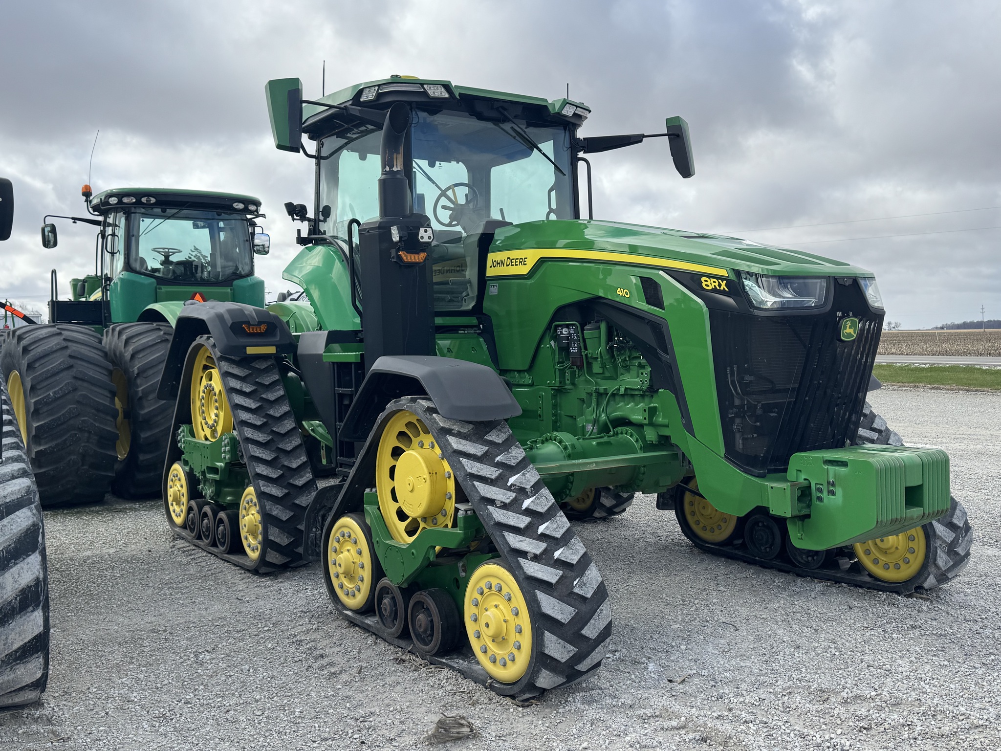 2020 John Deere 8RX 410 Image 2