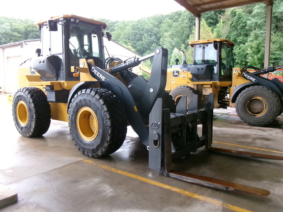 2023 John Deere 544P