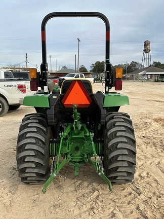 2020 John Deere 3043D Photo 6