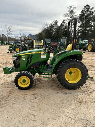 2020 John Deere 3043D Photo 8