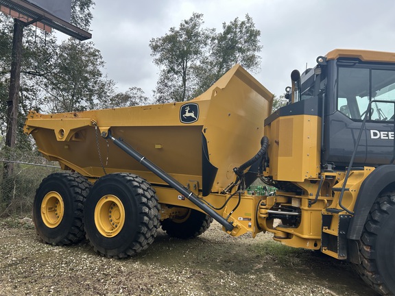 2023 John Deere 260 P Photo 7