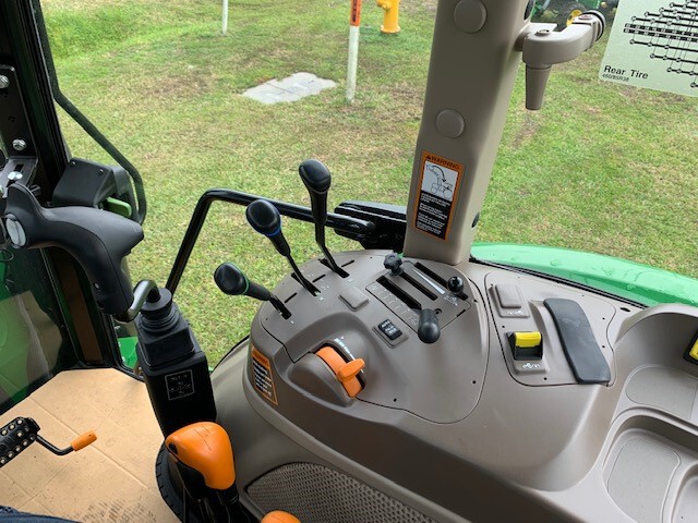 2024 John Deere 6120E Image 9