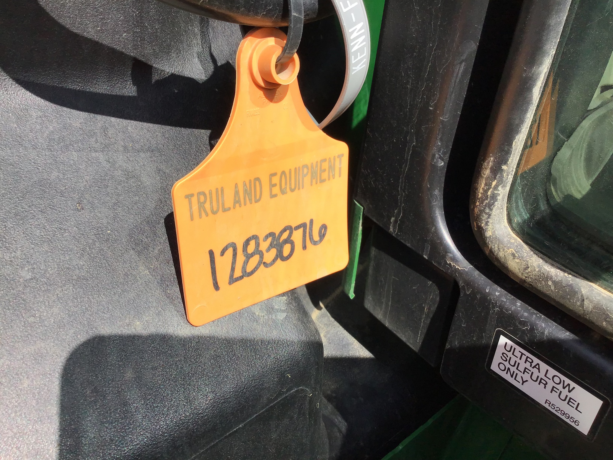 2022 John Deere 6120M Image 33