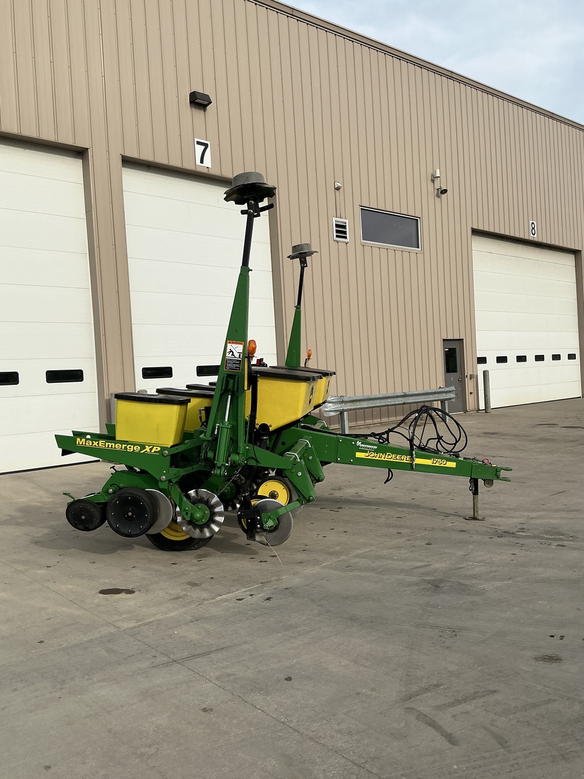 2010 John Deere 1750 Image 3