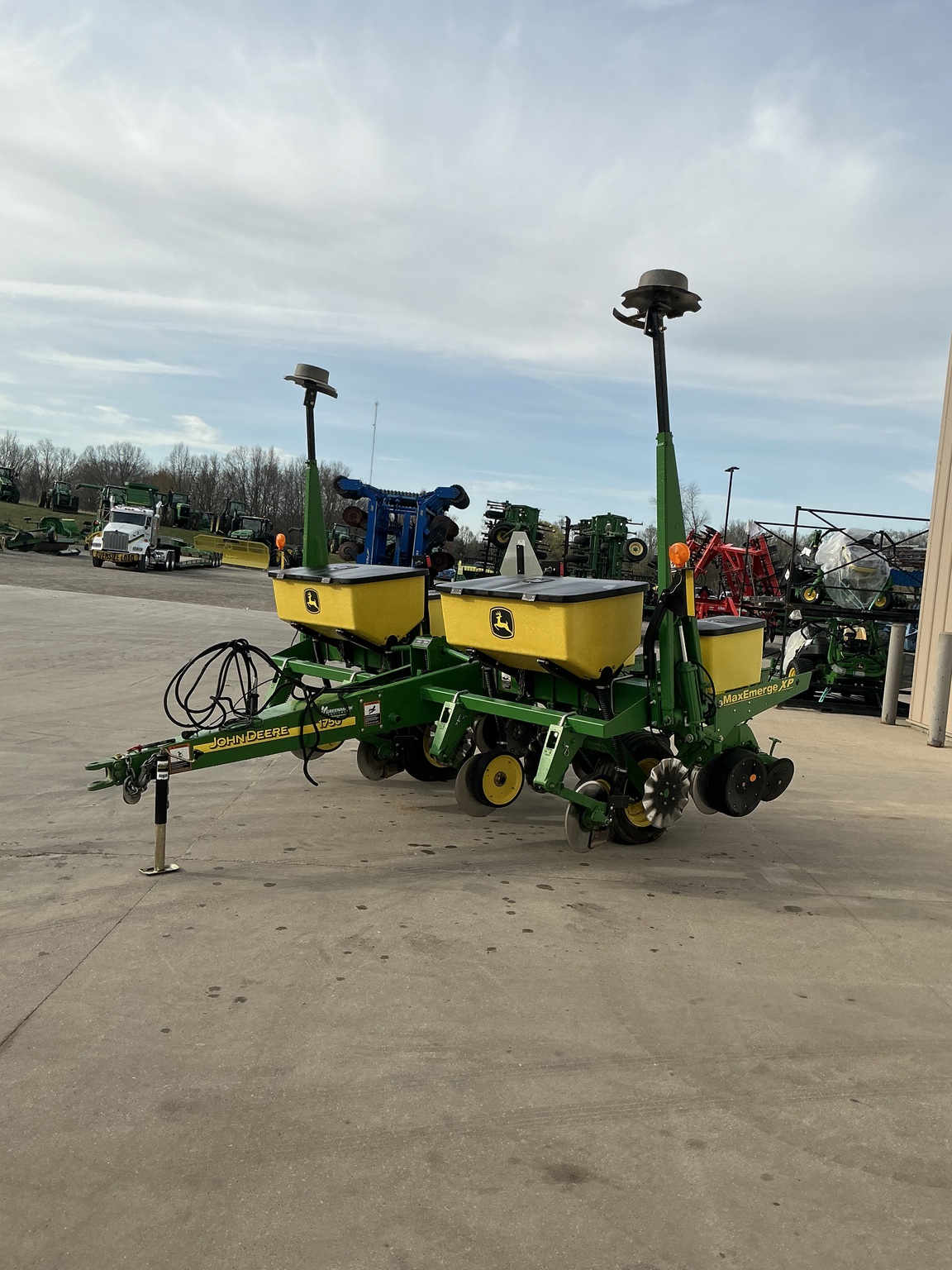 2010 John Deere 1750 Image 2