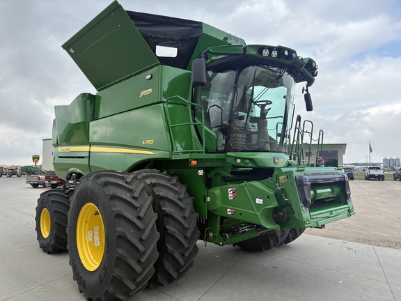2024 John Deere S780 (3rd thumbnail)