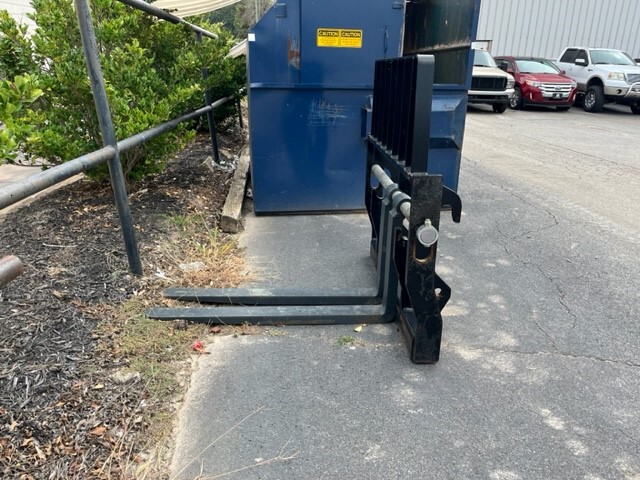 2022 JLG G5-18A FORKS Image 1