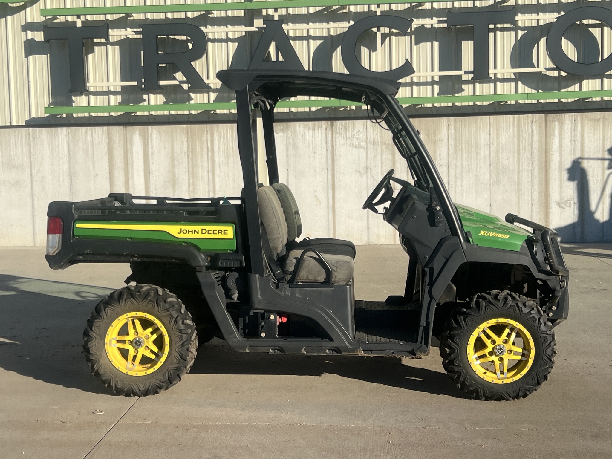  2021 John Deere XUV 865M at Heritage Tractor in Rogersville, MO
