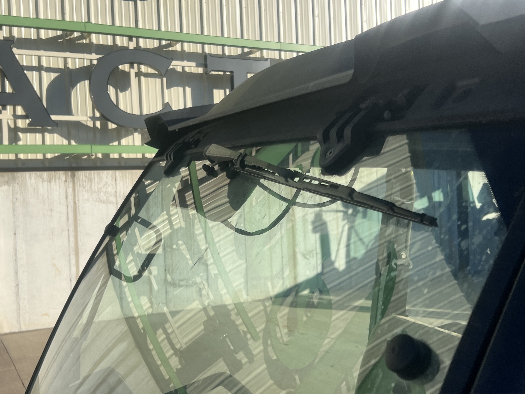 2021 John Deere XUV 865M at Heritage Tractor in Rogersville, MO