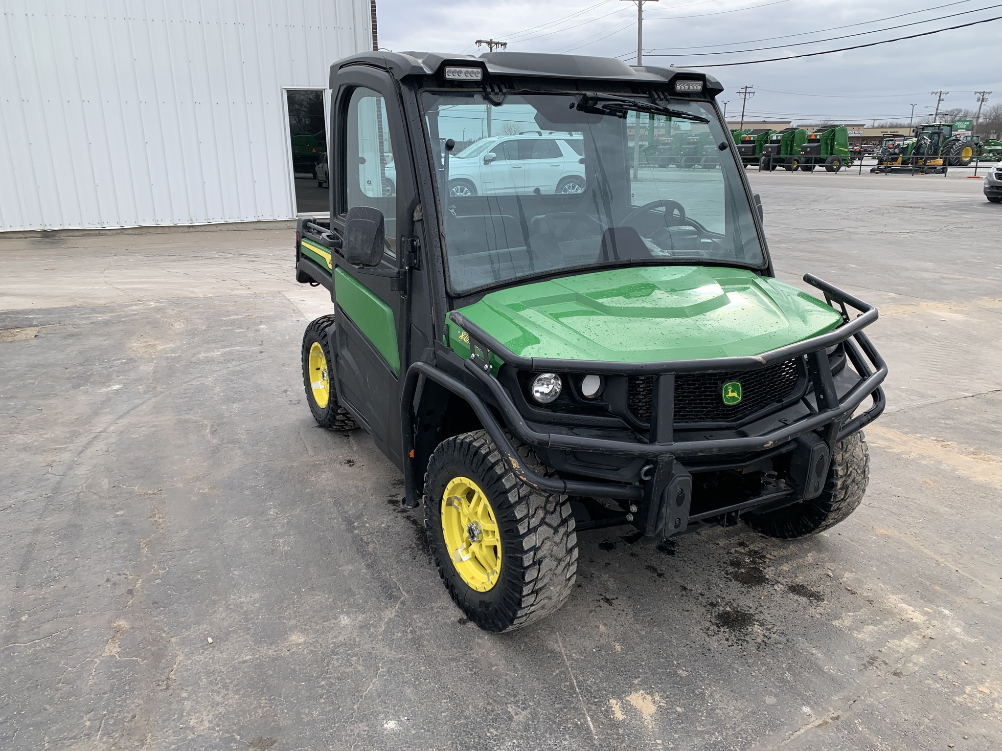  2024 John Deere XUV 835M at Heritage Tractor in Lamar, MO