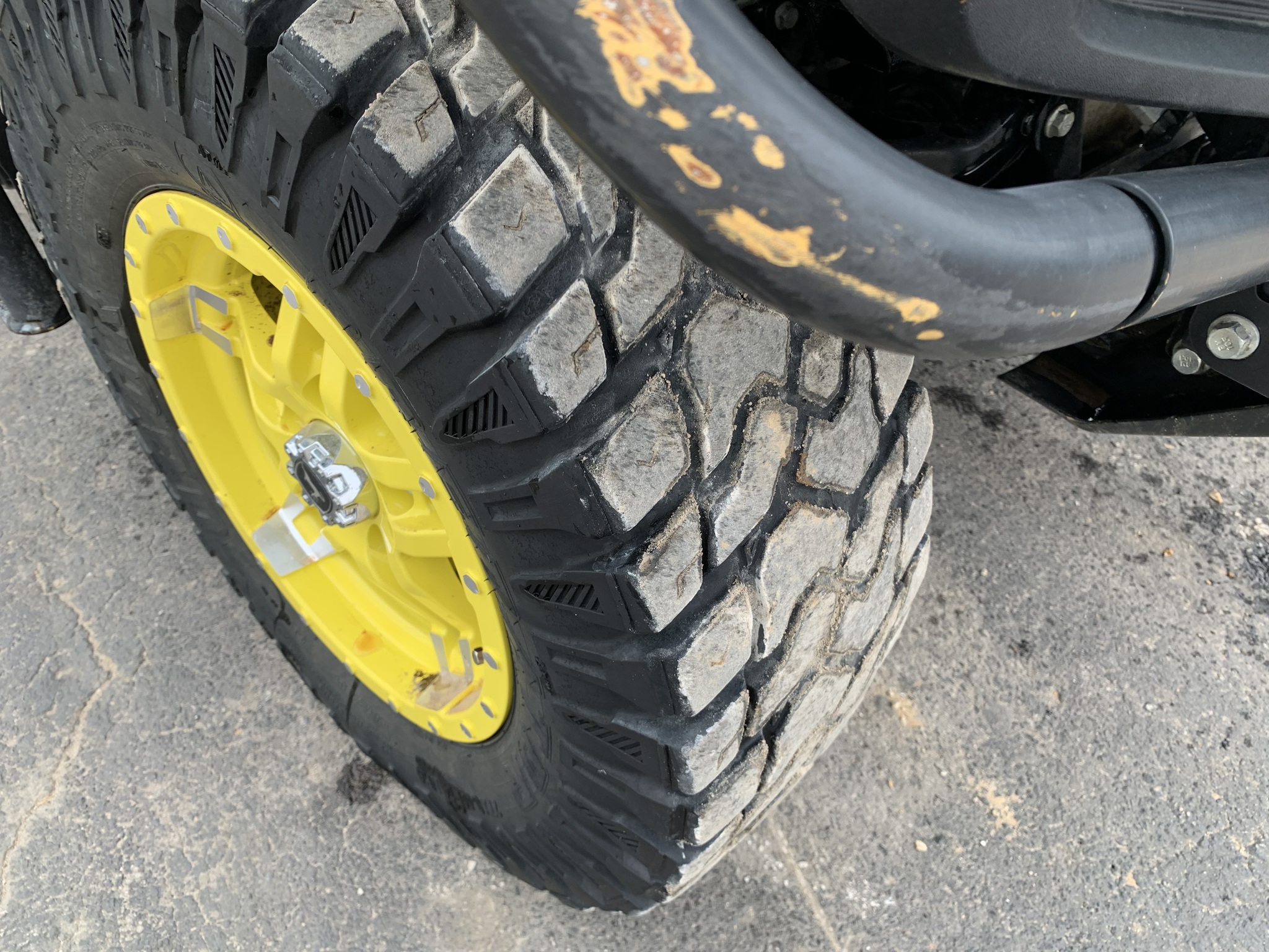  2024 John Deere XUV 835M at Heritage Tractor in Lamar, MO