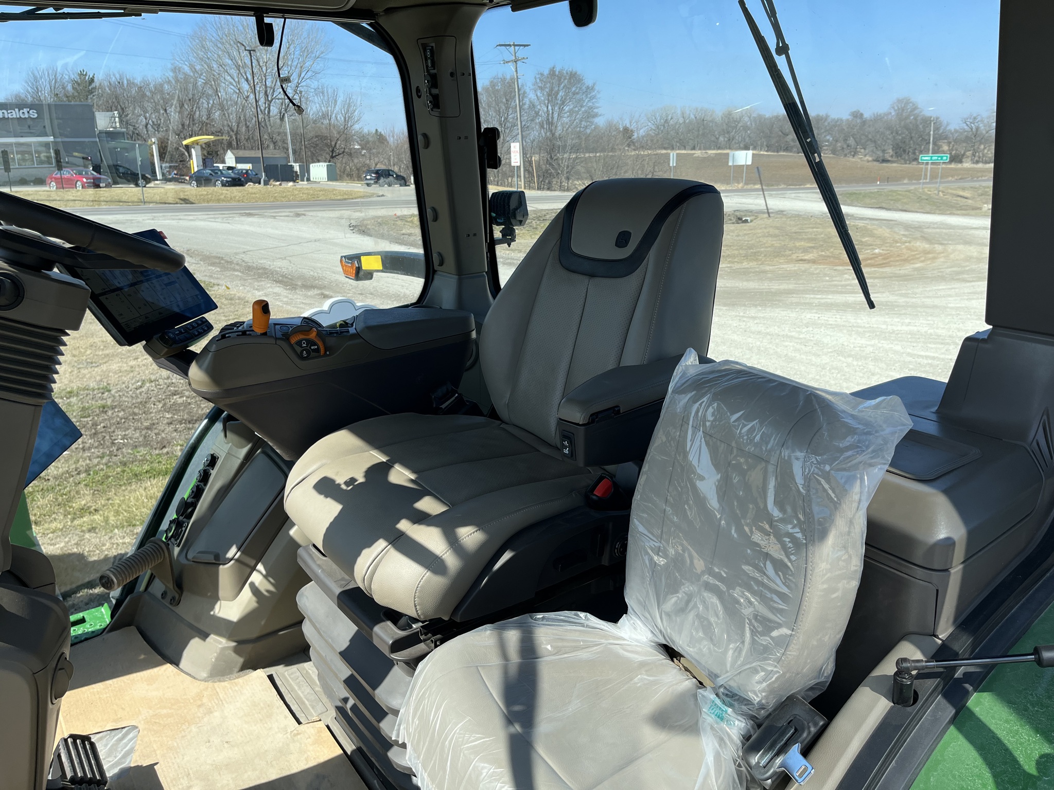  2024 John Deere 8R 410 at Heritage Tractor in Seneca, KS