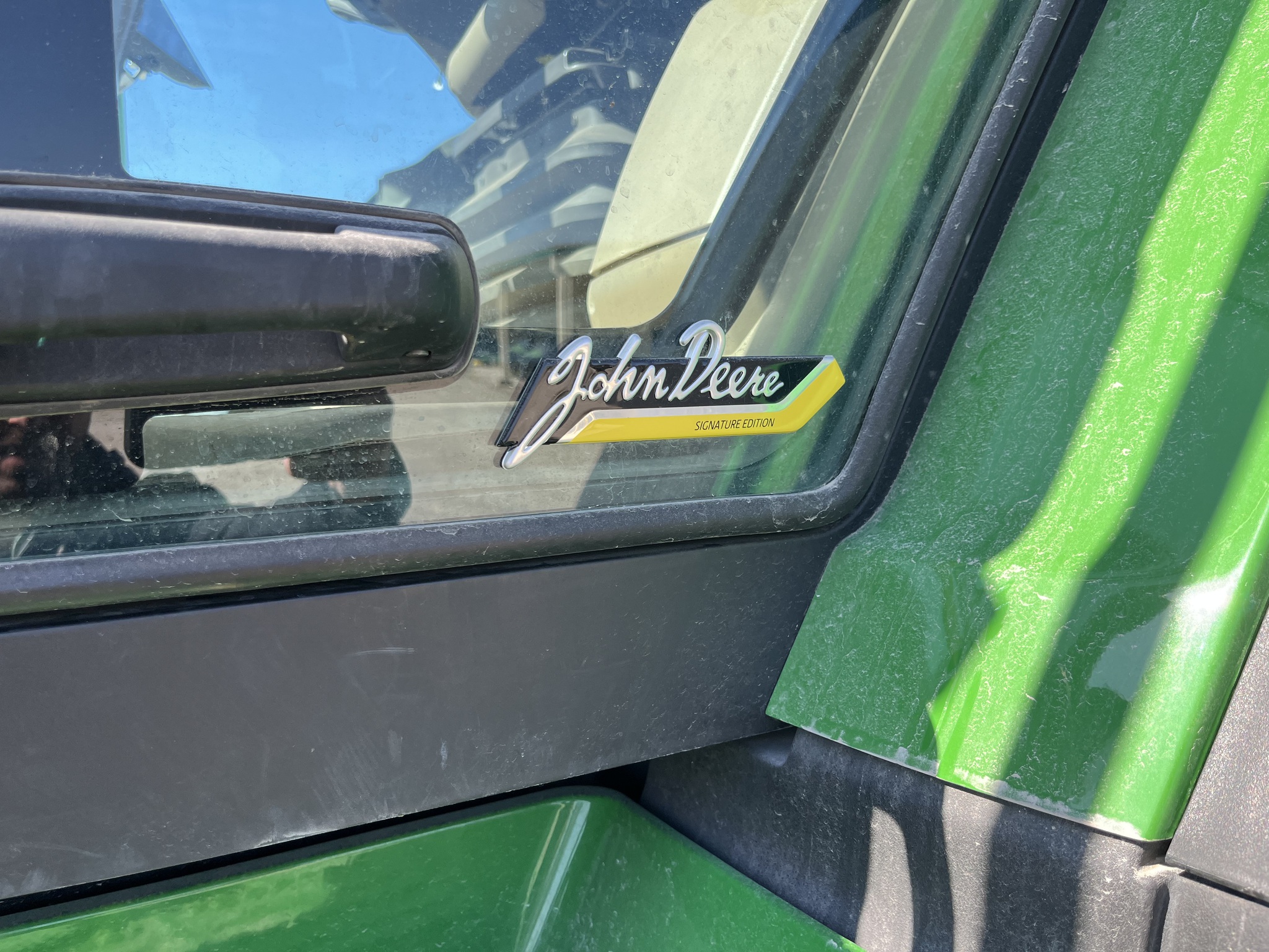  2024 John Deere 8R 410 at Heritage Tractor in Seneca, KS
