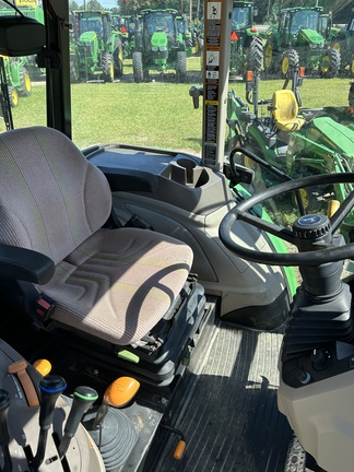 2019 John Deere 6135E Photo 4