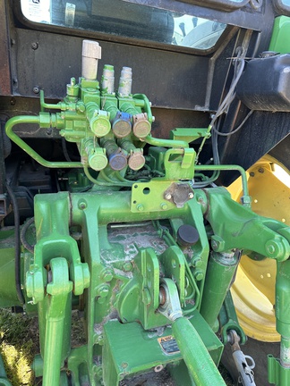 2019 John Deere 6135E Photo 7