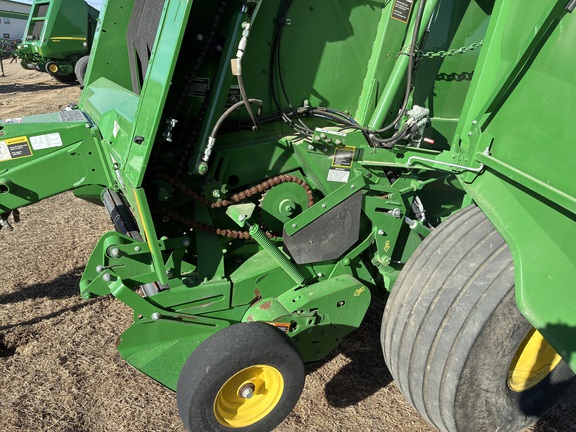 2021 John Deere 560M (4th thumbnail)
