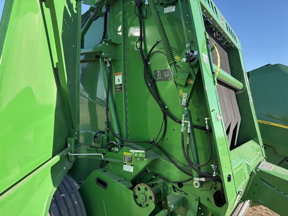 2021 John Deere 560M (5th thumbnail)